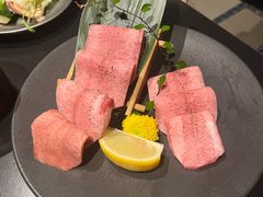 -山川小町·极番烧肉(新地假日广场店)