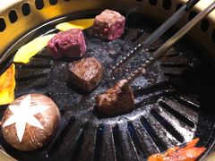-炼火烤肉店