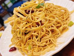 -超越炭火牛蛙火锅鸡(河东店)