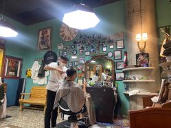 -小戈男士复古理发馆barber shop