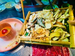 -菌自由丨野生菌火锅特色庭院餐厅(丽江古城店)