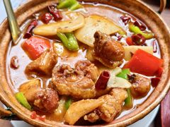 铜锅饵块油焖鸡-缘生态云南菜·野生菌庭院餐厅(华侨城店)