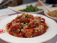-肥肥虾庄·金牌油焖大虾(汉街SKP店)