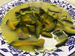 海蜇爪子炖瓜-宏源鑫海鲜餐厅·海景婚宴厅(石老人店)