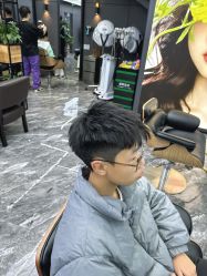 -藤野造型•烫染专业店