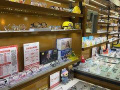 -罗伯特眼镜·蔡司官方授权(罗湖国贸店)