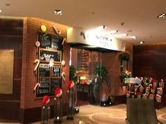 -香格里拉鱼跃地中海西餐厅·牛排披萨