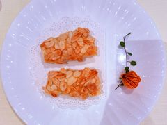 西杏炸春卷-恒悦轩·精致香港粤菜(徐家汇公园店)