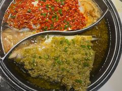 -阿瓦山寨·湘菜现炒·剁椒鱼头王(咸阳总店)