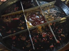 -岗上渣渣老火锅(两路口店)