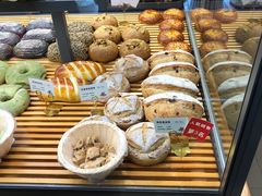-焙丽拾光(麦凯乐直营店)