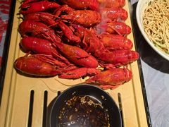 -肥肥虾庄·金牌油焖大虾(汉口城市广场店)