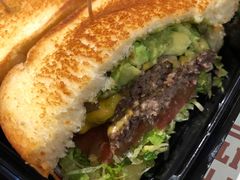 -The Habit Burger Grill 哈比特汉堡(爱琴海店)