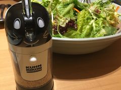 松山沙拉-Lia Cafe Bar Restaurant松山咖啡屋