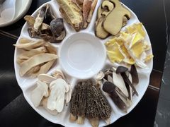 -野菌皇海景野生菌火锅(滨海大道店)