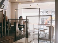 -顶东面包花园·生日蛋糕(世博店)