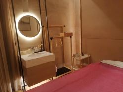 -苑苑vbeauty科技美容SPA