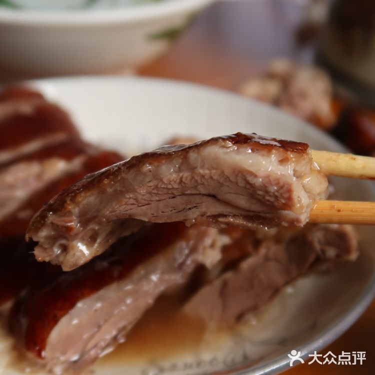 街头的烧鹅店