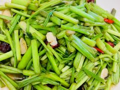 -侬佳蒸菜馆(听潮店)
