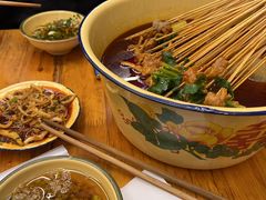 -拈签一笑黄牛肉辣卤串串