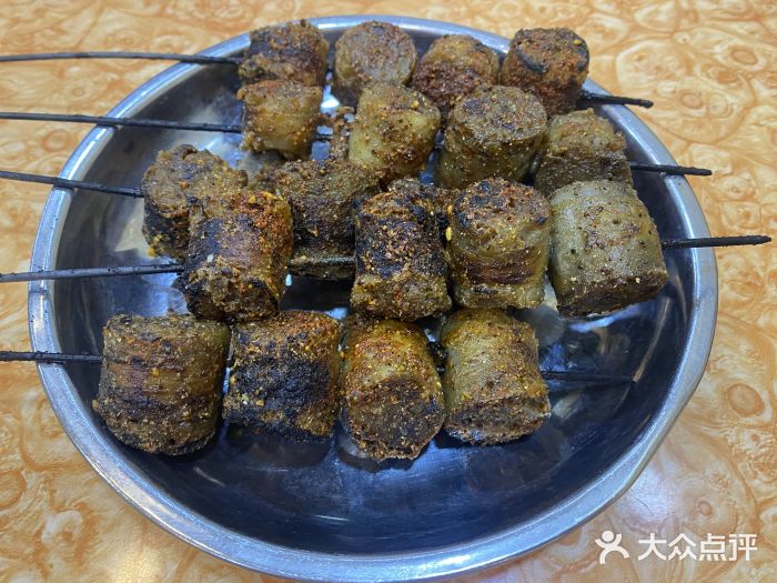 清真尕穆萨美食城总店烤羊肠图片