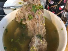 -席娜卡琳火车铁道夜市