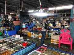 -霞涌市场海鲜摆卖区