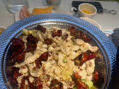 -小鱼小牛·鱼牛干锅·脆鱼火锅(世欧广场店)