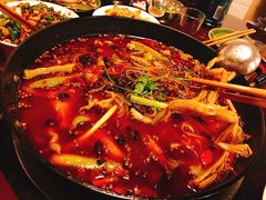 -鸿顺老铁锅美蛙鱼府(解放碑店)