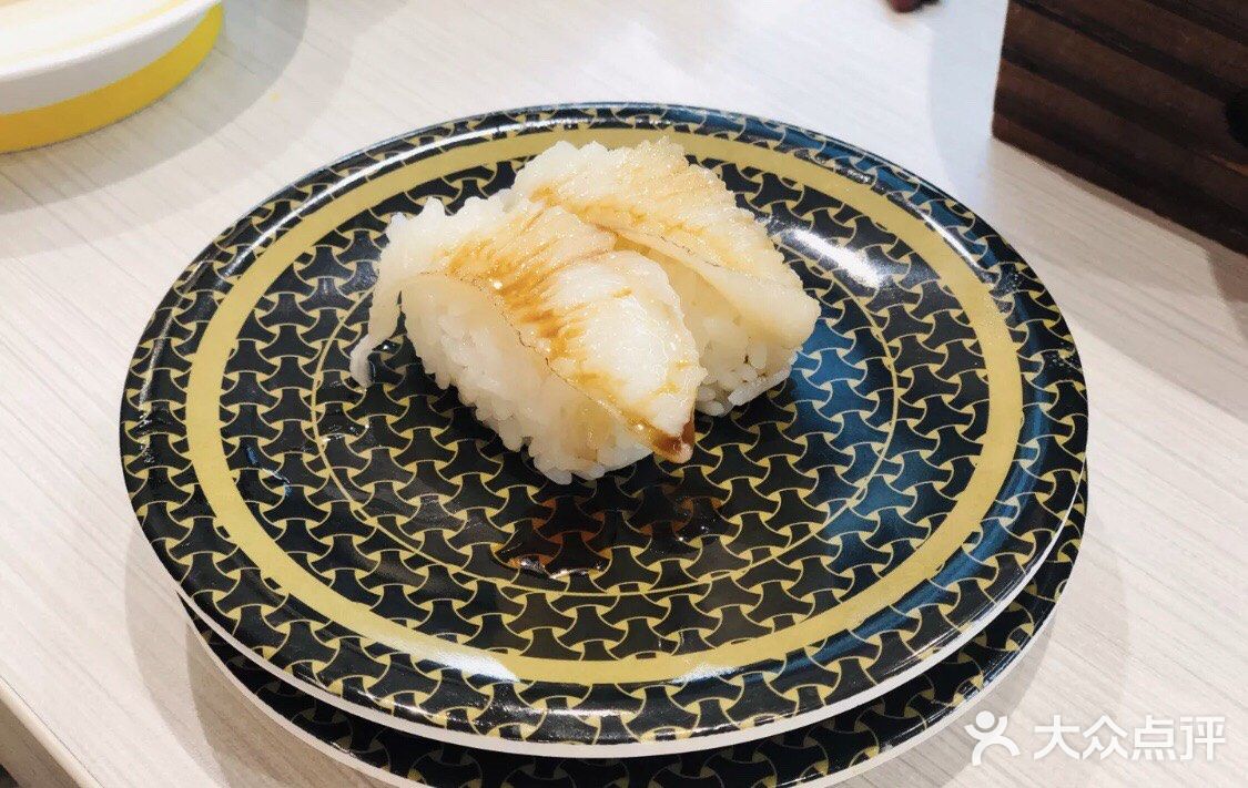 老妈吃了天妇罗寿司。炸猪排寿司。鳗鱼寿司