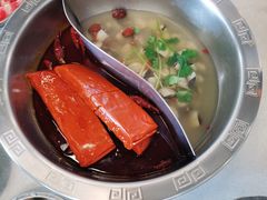 -憨铁匠老火锅(龙岗万科里店)