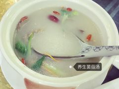 -天天向上素食餐厅(五台山店)