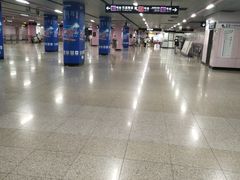 -一大会址·新天地(地铁站)
