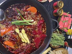 -四小区火锅·巷子里的重庆火锅(花照壁店)