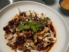 美人鸡松茸-石屏会馆