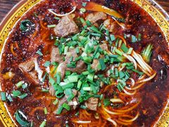 -胥佳烧鸡公牛肉面馆