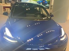 -TESLA 特斯拉(上海太古汇体验店)