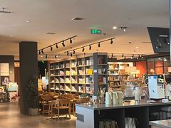 -魔方城市书房(中街益田店)