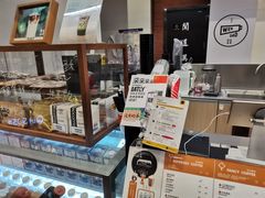 面包甜点陈列柜-闻道万巷咖啡馆(南大街地铁站店)