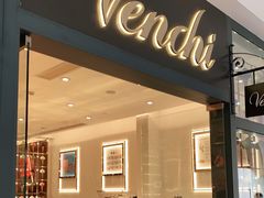 门面-VENCHI 闻绮(上海佛罗伦萨小镇店)