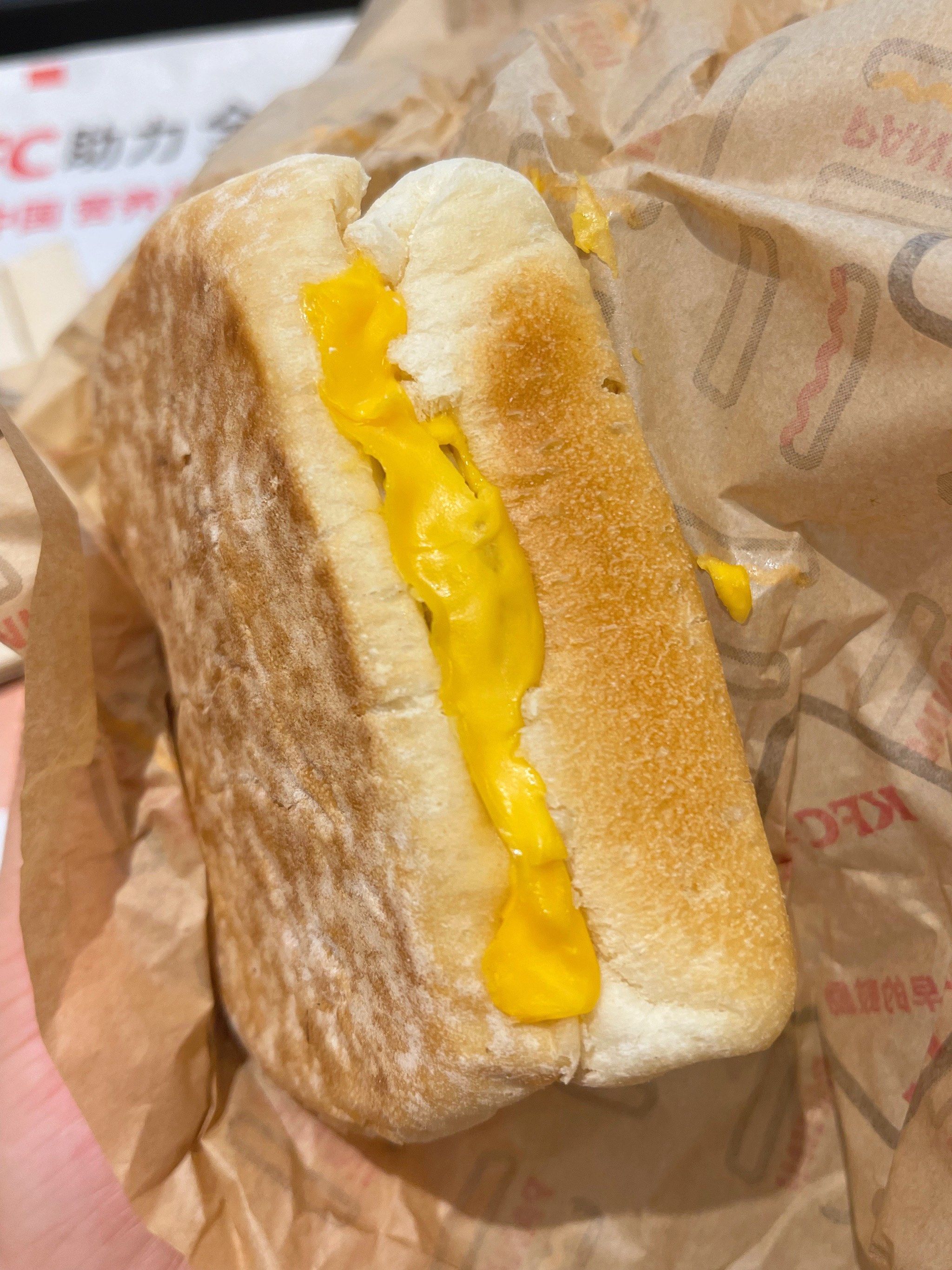 肯德基的汉堡92啥的我不感冒,
但是它的「鸡肉帕尼尼套」我可以