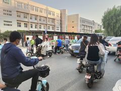 -秦皇岛市西港路小学