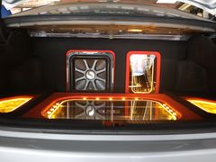 丰田锐志尾箱造型-音响码头汽车音响改装店