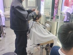 -藤野造型烫发染发