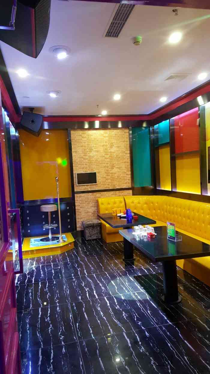 天籁量贩ktv-"环境不错,音响效果也不错,灯光效果更不错.