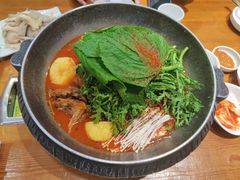 土豆排骨火锅-喇喇排骨火锅·传统韩式脊骨汤(望京西园总店)
