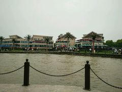 -湖州太湖旅游度假区-月亮广场