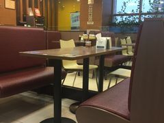卡座-灵芝妹子海鲜米线(香炉礁山姆店)