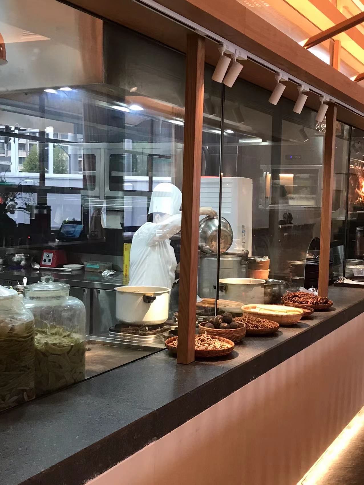 开放厨房,吃得更放心!