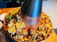 二哥芋儿蛙-炉小二铜锅牛蛙•川湘菜(三里屯店)